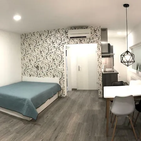 Luxury アパート *