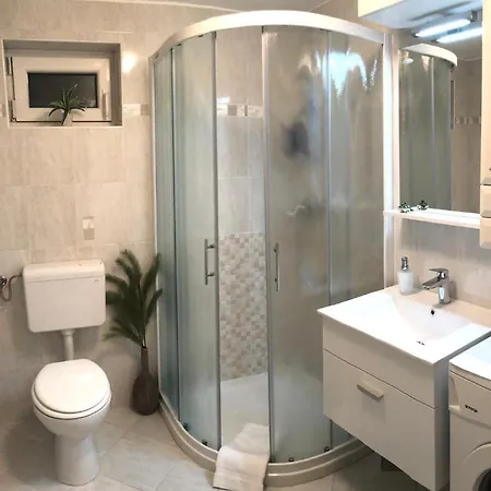 아파트 럭셔리 스튜디오 아파트먼트 *